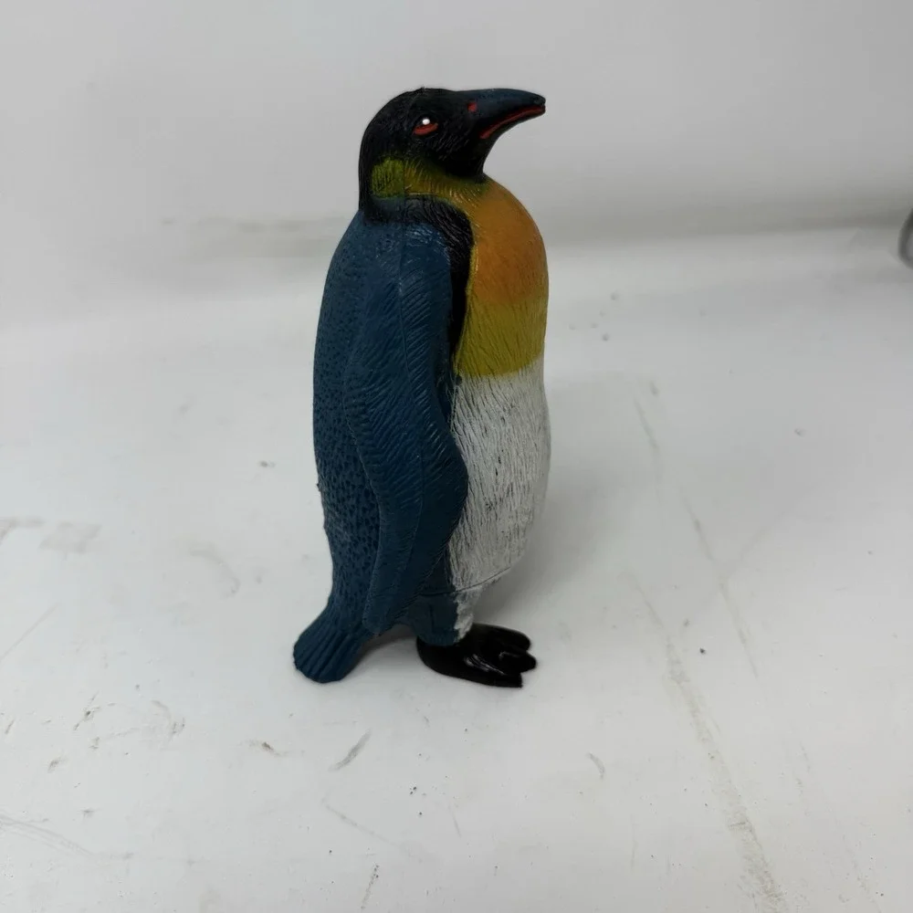 Vintage Imperial 1987 Penguin Toy Blue Figurine 6-3/4 inches tall Plastics RARE